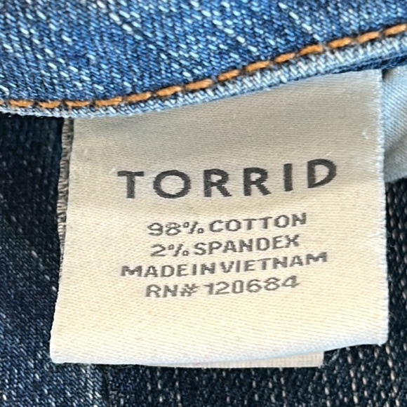 Torrid Plus Skinny Distressed Cuffed Jeans sz.14 - Picture 7 of 9